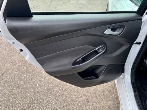 Used 2016 Ford Focus ST image 16