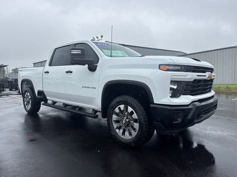New 2026 Chevrolet Silverado 2500 Custom w/ Custom Value Package AWD/4WD image 8