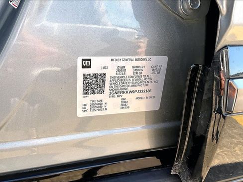 Used 2023 Chevrolet Traverse Premier w/ Redline Edition image 36