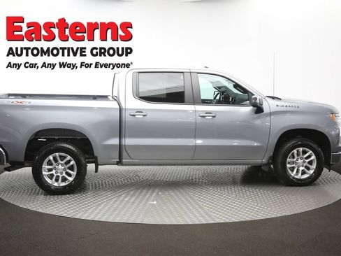 Used 2023 Chevrolet Silverado 1500 LT AWD/4WD image 46
