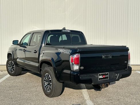 Used 2020 Toyota Tacoma TRD Sport w/ Technology Package AWD/4WD image 5