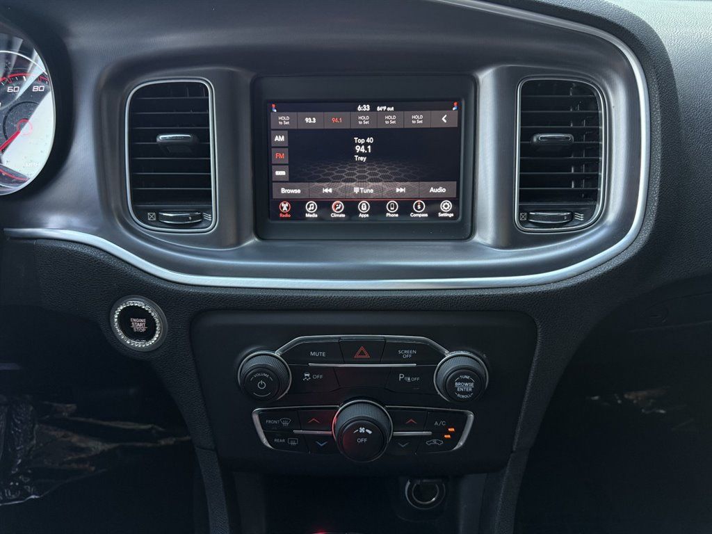 Used 2020 Dodge Charger SXT RWD image 25