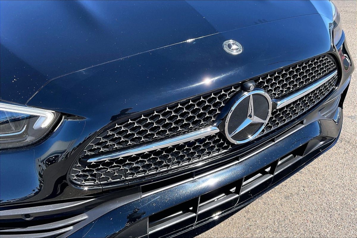 Used 2025 Mercedes-Benz C 300 Sedan image 27