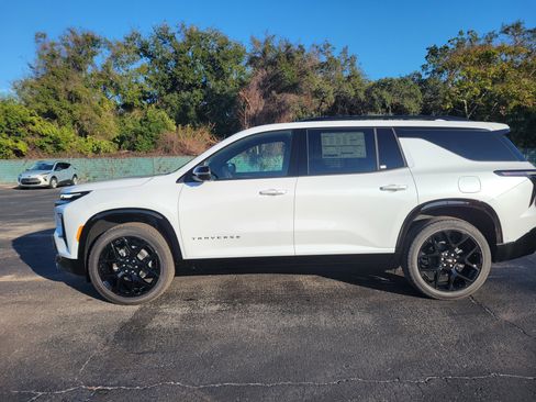 New 2026 Chevrolet Traverse RS image 8