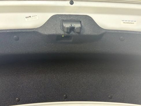 Certified 2025 Hyundai Elantra SEL FWD image 33