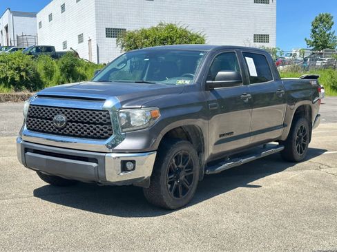Used 2019 Toyota Tundra SR5 AWD/4WD image 1