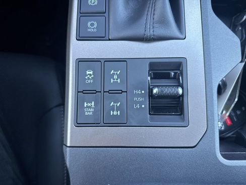 Used 2024 Toyota Land Cruiser image 30