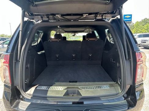Used 2021 Chevrolet Suburban High Country RWD image 15