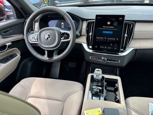 Used 2026 Volvo XC90 B5 Core w/ Protection Package Premier AWD/4WD image 29