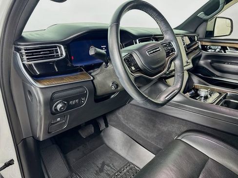 Used 2022 Jeep Grand Wagoneer Series II w/ Convenience Group III image 12