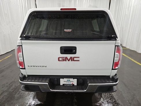 Used 2017 GMC Canyon SL image 4