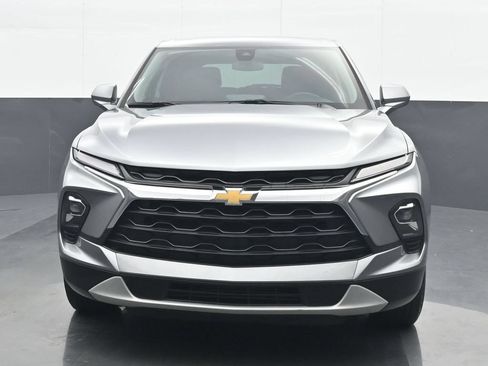 Used 2025 Chevrolet Blazer LT FWD image 1