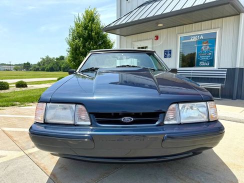 Used 1989 Ford Mustang LX RWD image 4