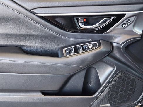 Used 2022 Subaru Outback Limited image 16