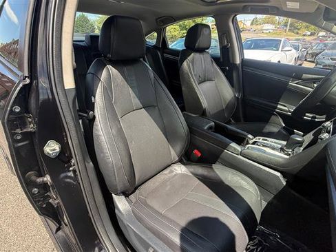 Used 2016 Honda Civic Touring image 11