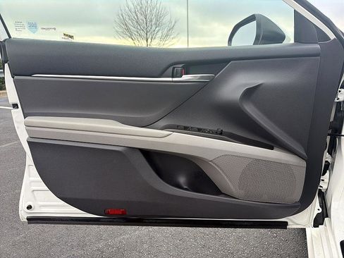 Used 2023 Toyota Camry LE image 9