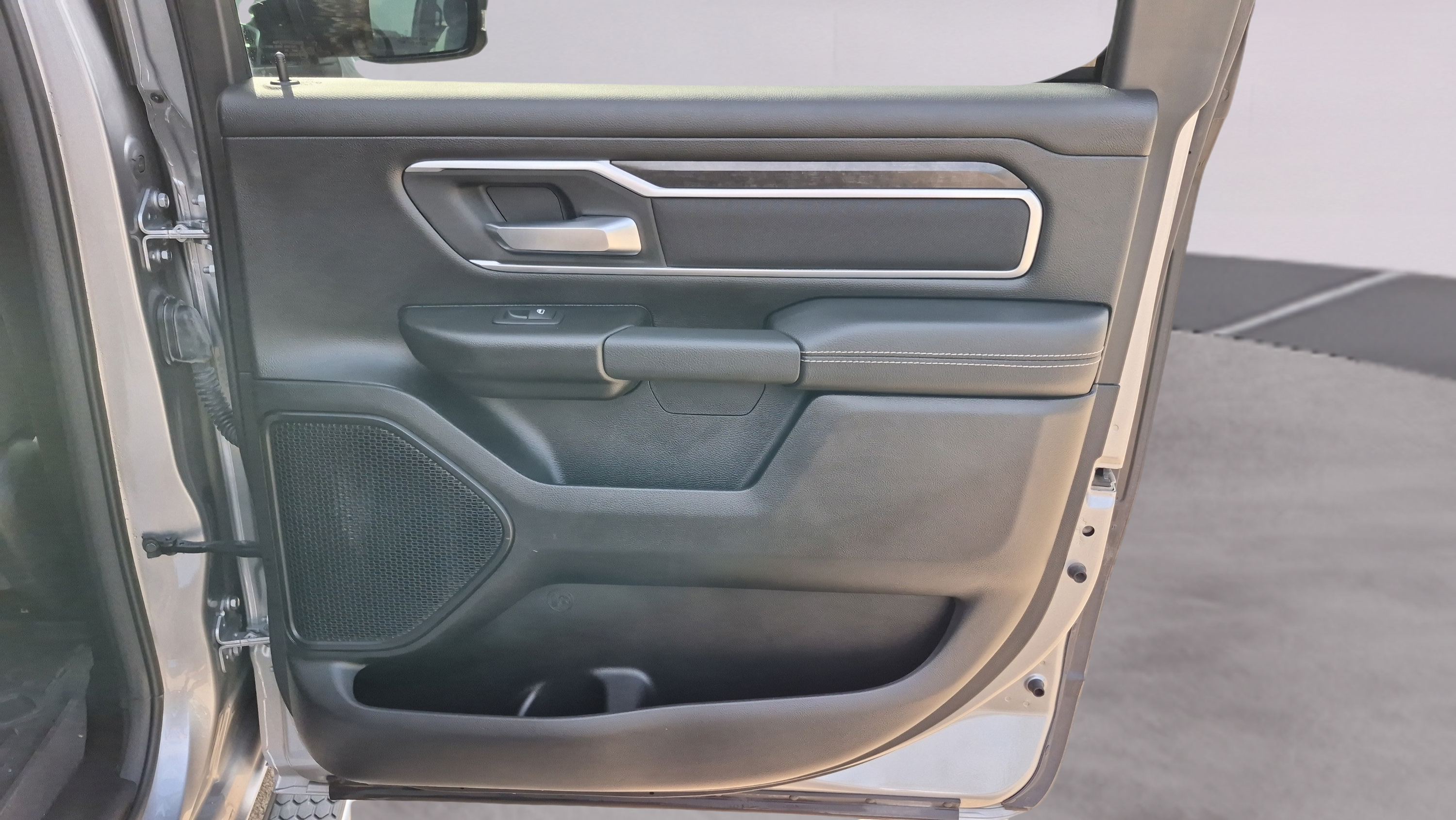 Used 2023 RAM 1500 Big Horn AWD/4WD image 16