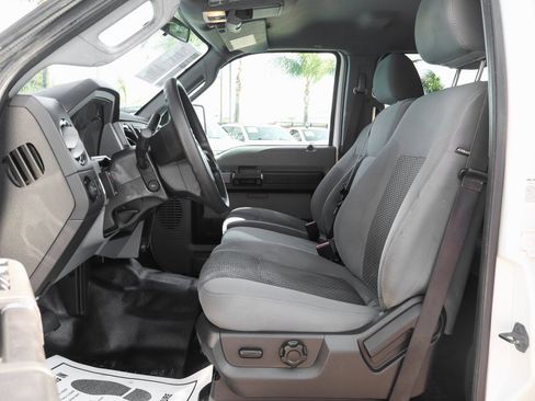 Used 2011 Ford F550 2WD Crew Cab Super Duty w/ Payload Upgrade Pkg image 18