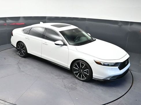 Used 2024 Honda Accord Touring image 25