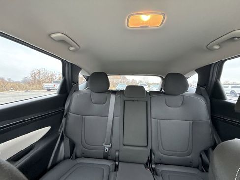 Used 2023 Hyundai Tucson SE image 28