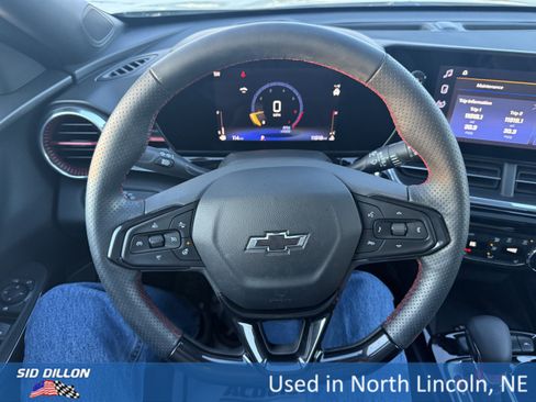 Used 2024 Chevrolet Trax RS w/ Sunroof Package image 12