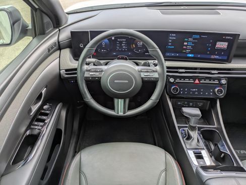 Used 2025 Hyundai Santa Cruz Limited AWD/4WD image 16