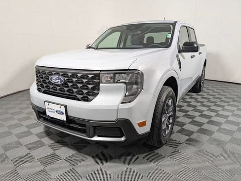 Certified 2025 Ford Maverick XLT w/ XLT Luxury Package AWD/4WD image 4