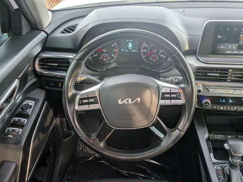 Used 2022 Kia Telluride LX image 20