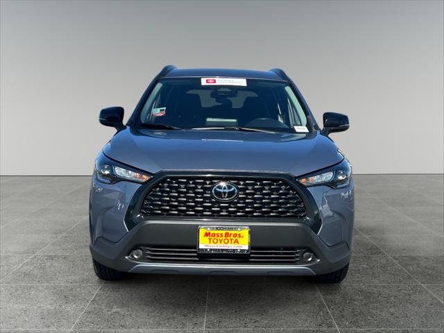 Certified 2025 Toyota Corolla Cross LE FWD image 8