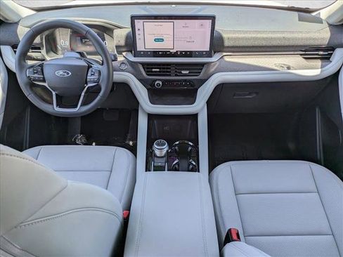 New 2026 Ford Explorer Platinum image 14