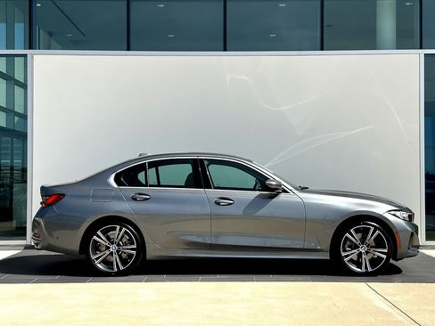 Certified 2024 BMW 330i Sedan RWD image 3