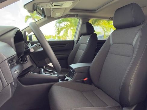 Used 2025 Honda CR-V EX image 4