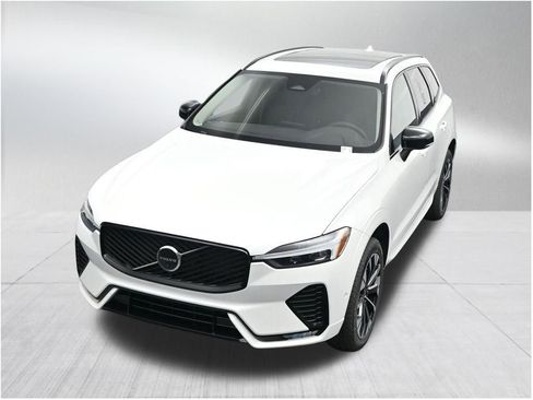 New 2026 Volvo XC60 B5 Plus AWD/4WD image 20