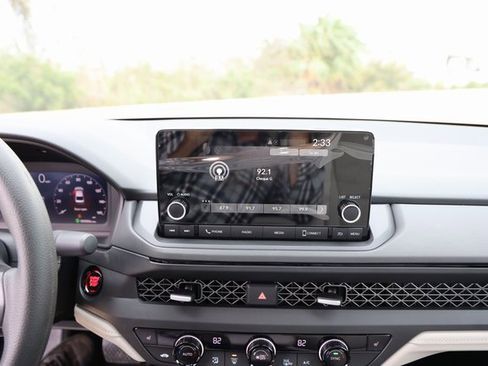 New 2025 Honda Accord SE image 18