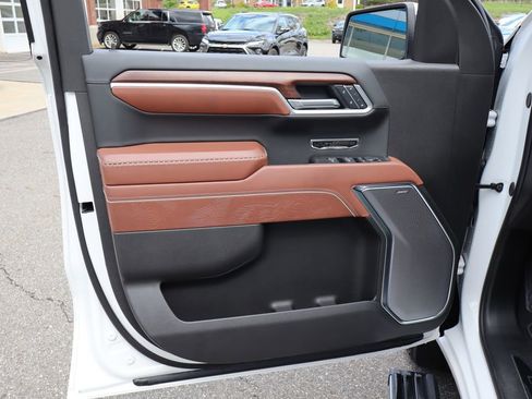 Used 2025 GMC Sierra 1500 Denali Ultimate AWD/4WD image 13