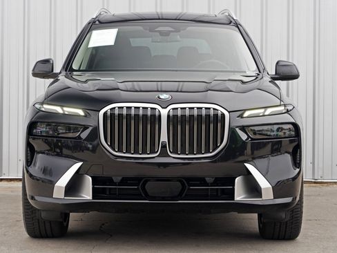 Used 2025 BMW X7 xDrive40i w/ Parking Assistance Package AWD/4WD image 7