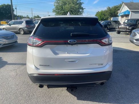 Used 2018 Ford Edge Titanium w/ Equipment Group 302A AWD/4WD image 9