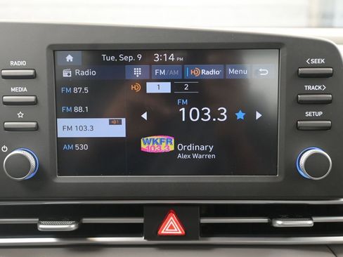 New 2025 Hyundai Elantra Sport image 30