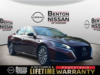 Used 2024 Nissan Altima 2.5 SV image 1