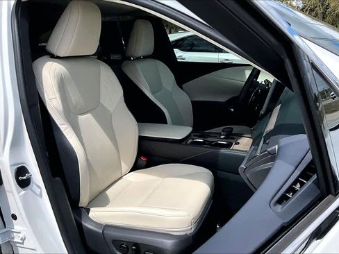 Used 2024 Lexus RX 350 Premium image 8