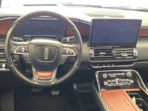 Used 2024 Lincoln Navigator L Reserve w/ Equipment Group 201A image 20