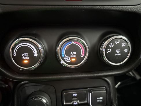 Used 2017 Jeep Renegade Sport w/ Power & Air Group AWD/4WD image 22