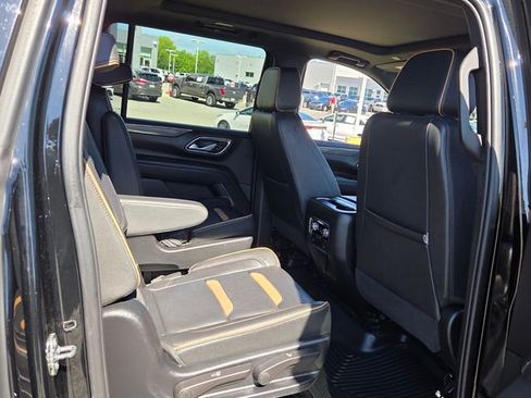 Used 2022 GMC Yukon XL AT4 AWD/4WD image 15