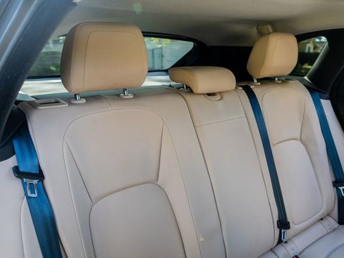 Used 2017 Jaguar F-PACE Premium image 55