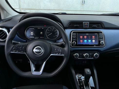 Used 2025 Nissan Versa SV image 13