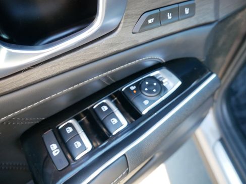 Used 2024 Kia Sorento SX Prestige image 19