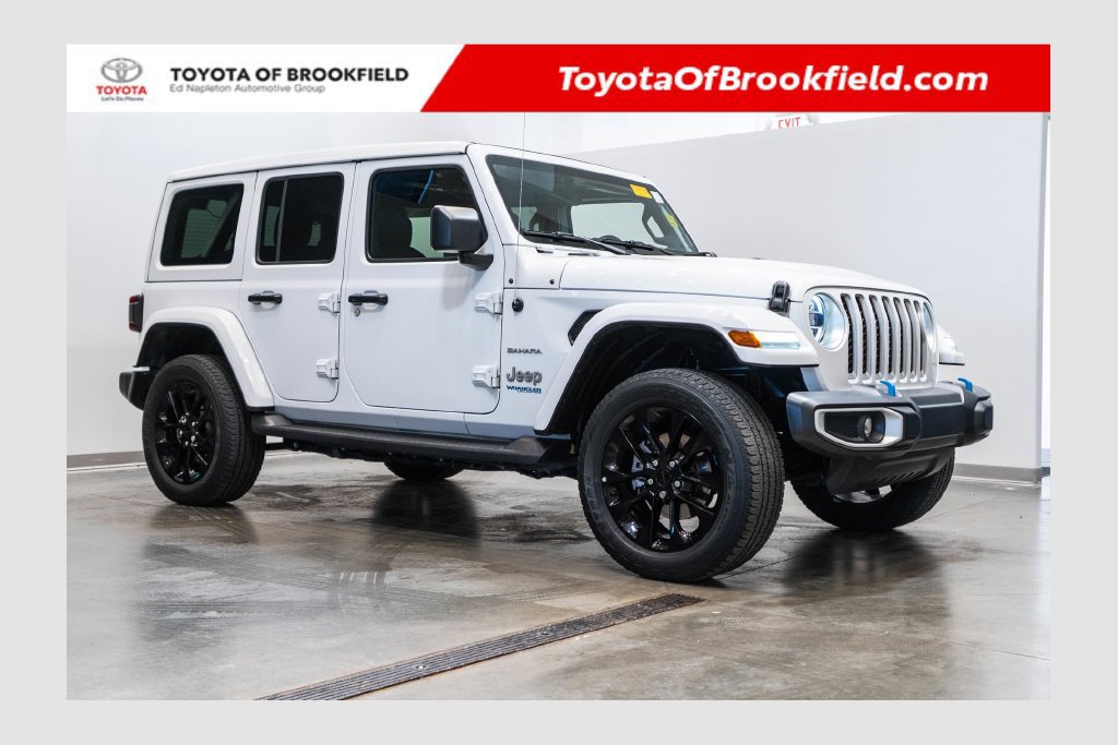 Used 2022 Jeep Wrangler Unlimited Sahara w/ Cold Weather Group AWD/4WD image 1