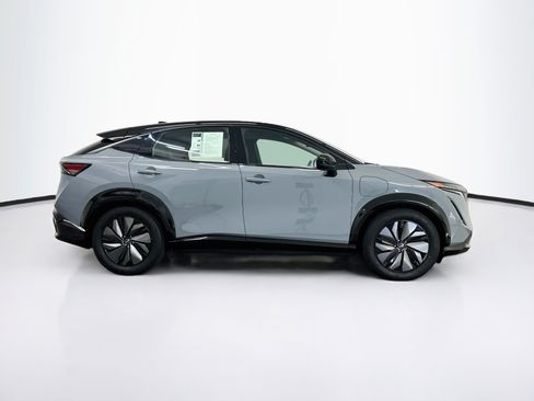 Used 2024 Nissan Ariya AWD image 10