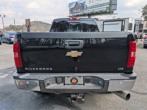 Used 2011 Chevrolet Silverado 2500 LTZ w/ LTZ Plus Package image 5