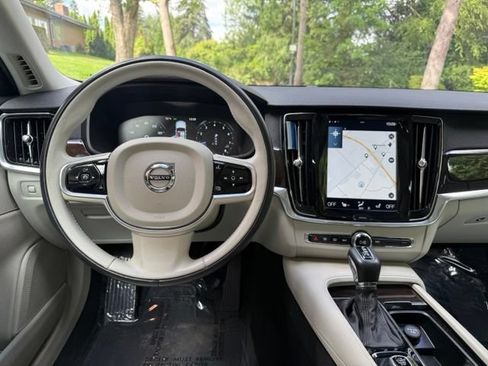 Used 2018 Volvo S90 T6 Momentum w/ Convenience Package AWD/4WD image 14